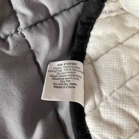 NEW- Thermal Oven mitt and potholder set Black & Gray - Cotton Valley - Picture 8 of 8